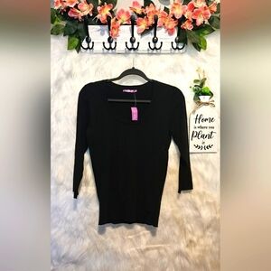 Classic Scoop Neck Sweater w/ 3/4 Length Sleeves
